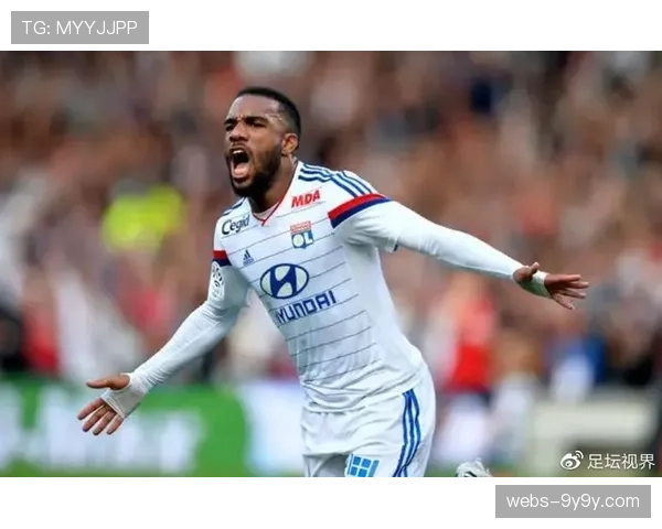 全场比赛结束:里昂4-1大胜特鲁瓦,拉卡泽特完成帽子戏法 全场比赛结束:里昂4-1大胜特鲁瓦,拉卡泽特完成帽子戏法